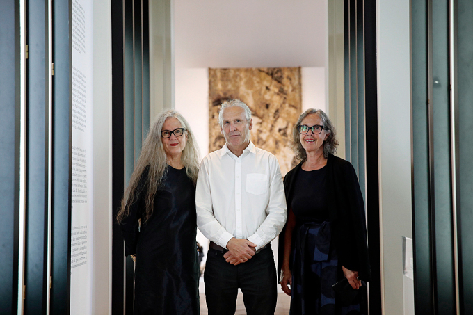 Norwegian artist Marit Tingleff, Norwegian artist Torbjørn Kvasbø and Norwegian artist Kari Dyrdal. Photo: EPA/YOAN VALAT
